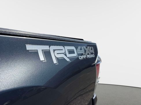 Certified 2020 Toyota Tacoma TRD Off-Road w/ TRD Premium Off Road Package AWD/4WD image 15