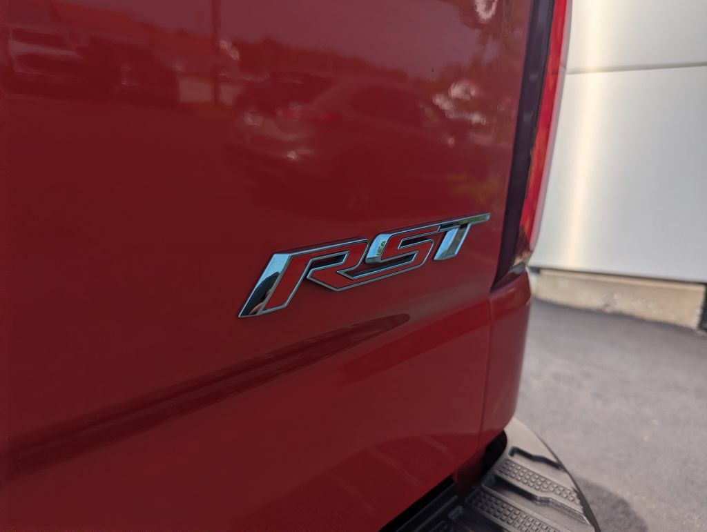 Used 2019 Chevrolet Silverado 1500 RST AWD/4WD image 41