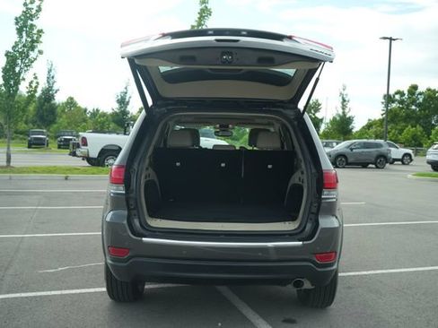 Used 2020 Jeep Grand Cherokee Limited RWD image 18