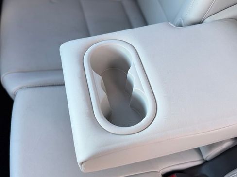 Used 2024 Hyundai Santa Fe Limited image 7