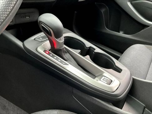 Used 2025 Chevrolet Trax LS image 20