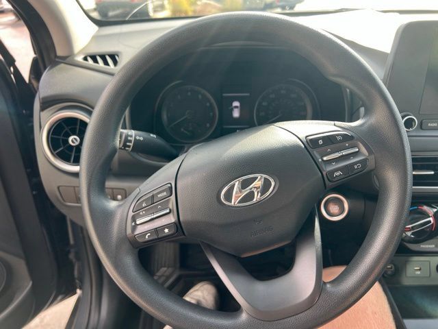 Used 2023 Hyundai Kona SEL AWD/4WD image 8