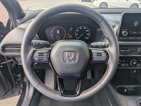 Used 2023 Honda HR-V Sport image 18