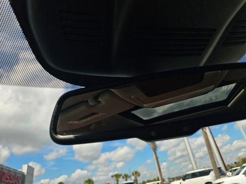 Used 2025 Nissan Rogue SL w/ Tech Package image 30