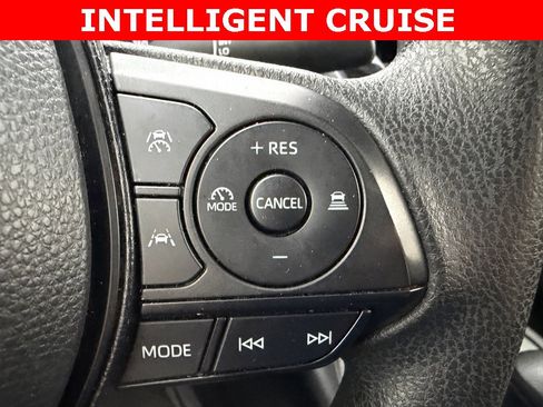 Used 2025 Toyota Corolla LE image 3