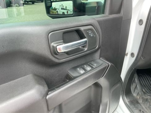 Used 2024 GMC Sierra 2500 Pro AWD/4WD image 11