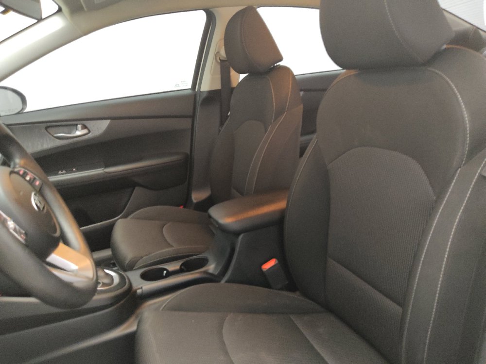 Used 2021 Kia Forte LXS FWD image 17