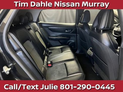 Used 2023 Nissan Ariya AWD image 18