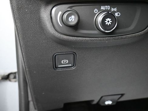 Used 2023 GMC Terrain SLE w/ Driver Convenience Package AWD/4WD image 29