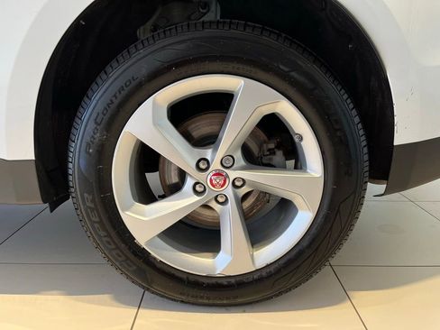 Used 2019 Jaguar F-PACE Premium AWD/4WD image 17