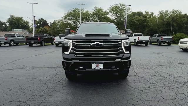 Certified 2024 Chevrolet Silverado 2500 High Country w/ Midnight Edition AWD/4WD image 3