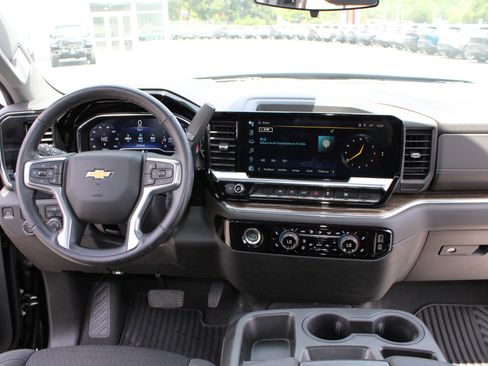 Used 2023 Chevrolet Silverado 1500 LT AWD/4WD image 24