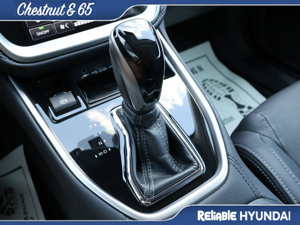 Used 2025 Subaru Outback Limited AWD/4WD image 39