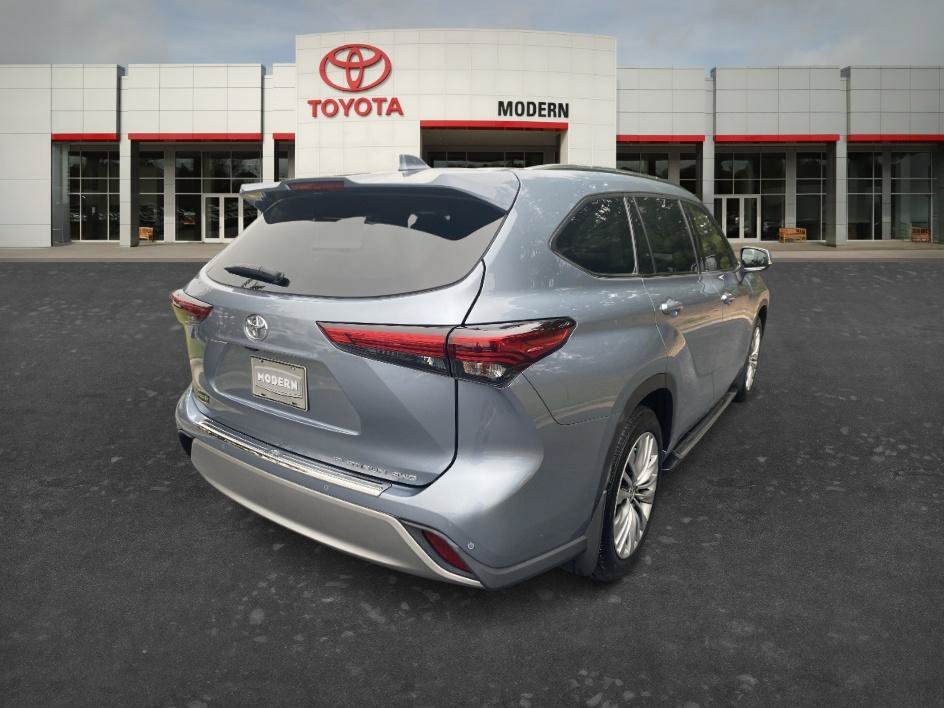Certified 2021 Toyota Highlander Platinum AWD/4WD image 31