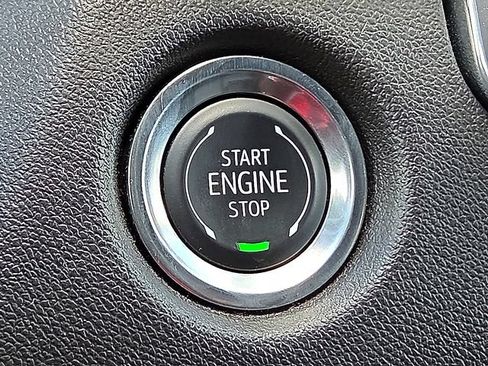 Certified 2024 Chevrolet Colorado Trail Boss w/ Technology Package AWD/4WD image 19