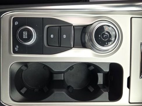 Used 2022 Ford Explorer Limited w/ Equipment Group 301A image 16