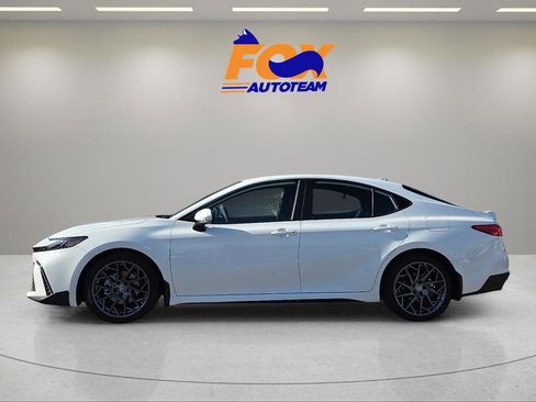 Used 2026 Toyota Camry SE w/ Multimedia Upgrade Package image 2