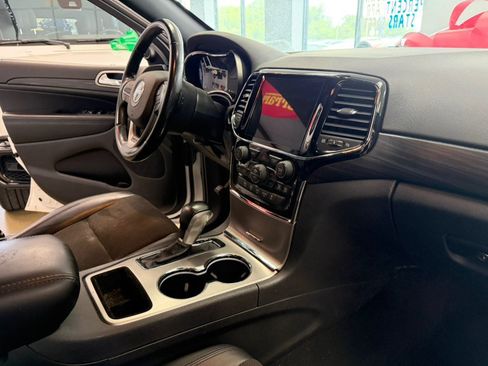 Used 2021 Jeep Grand Cherokee Laredo X AWD/4WD image 42