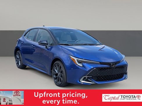 Used 2025 Toyota Corolla XSE FWD image 1