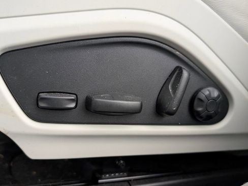 Certified 2023 Porsche Panamera Platinum Edition image 28