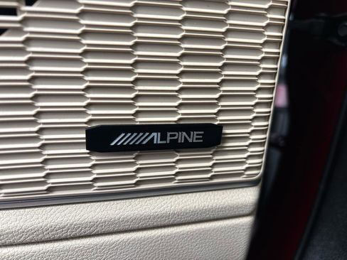 Used 2022 Jeep Grand Cherokee Limited image 15