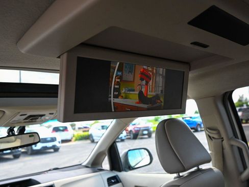 Used 2011 Toyota Sienna Limited w/ Premium Pkg FWD image 23