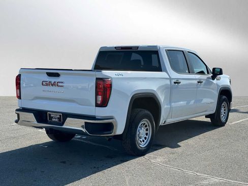 New 2026 GMC Sierra 1500 Pro image 3