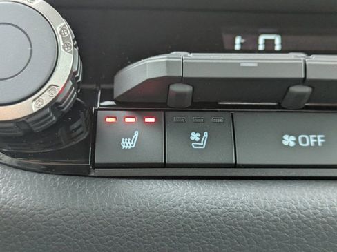 New 2026 Toyota Tundra Limited AWD/4WD image 24