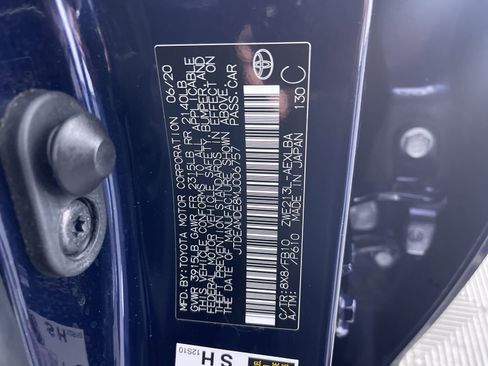 Used 2021 Toyota Corolla LE image 12