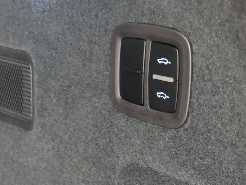 Certified 2022 Porsche Cayenne Turbo GT AWD/4WD image 46