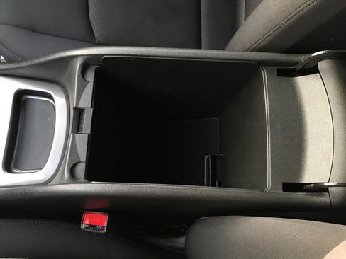 Used 2022 Chevrolet Malibu RS image 15