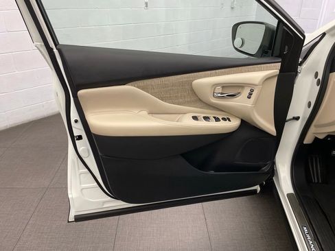 Used 2024 Nissan Murano SL FWD image 22