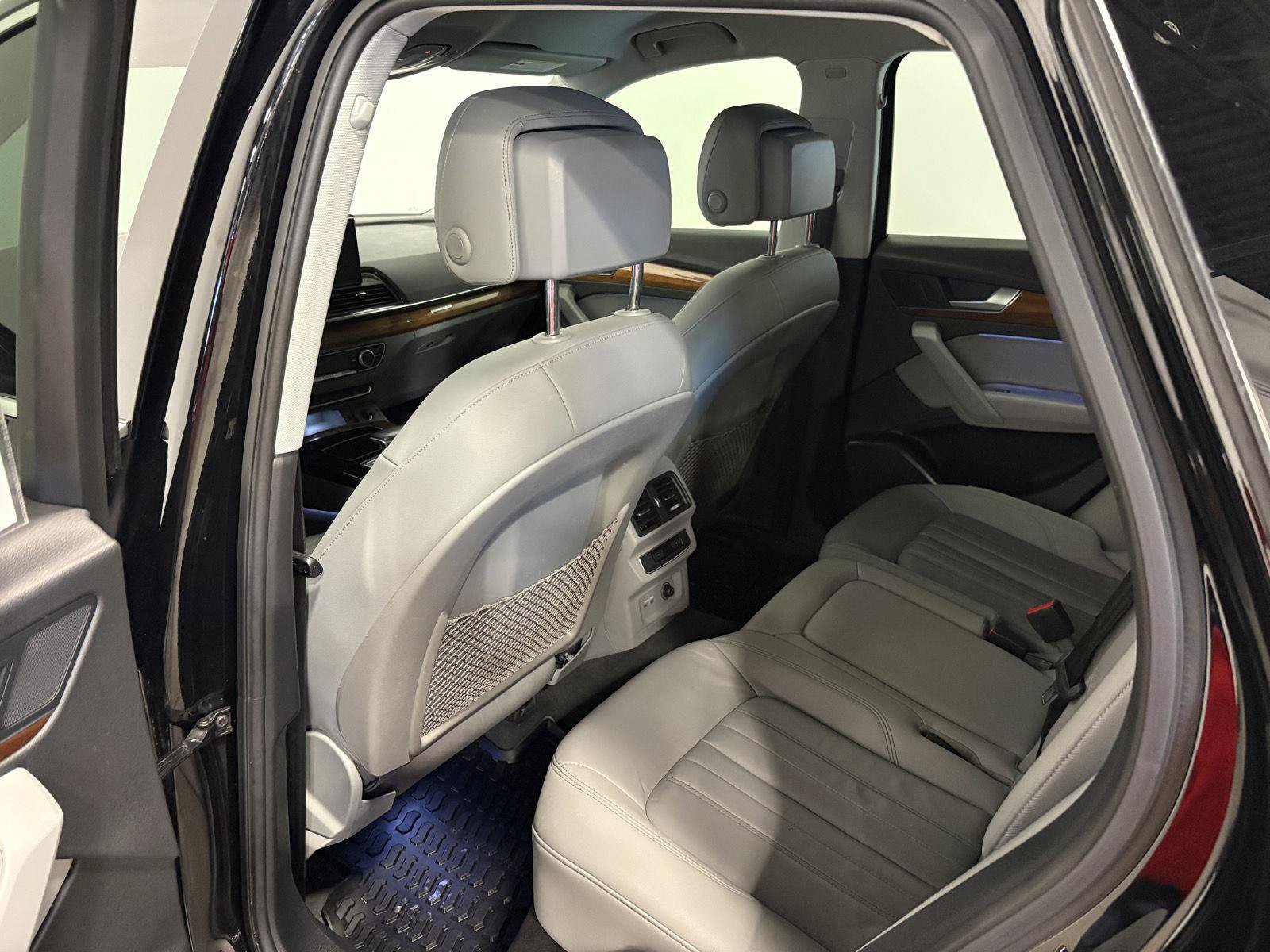 Used 2021 Audi Q5 2.0T Premium w/ Convenience Package AWD/4WD image 37