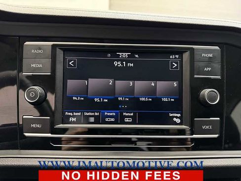 Used 2020 Volkswagen Jetta SE w/ SE Cold Weather Package FWD image 23