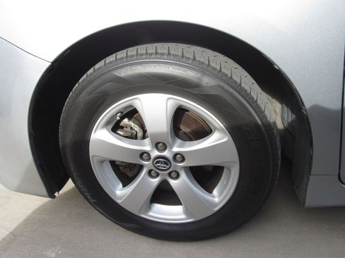 Used 2020 Toyota Sienna LE image 5