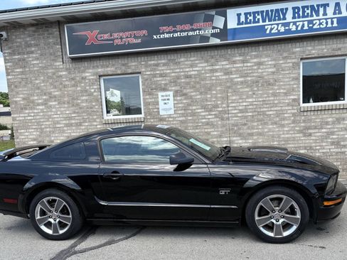 Used 2008 Ford Mustang GT RWD image 4