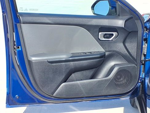 Used 2025 Kia K4 FWD image 26