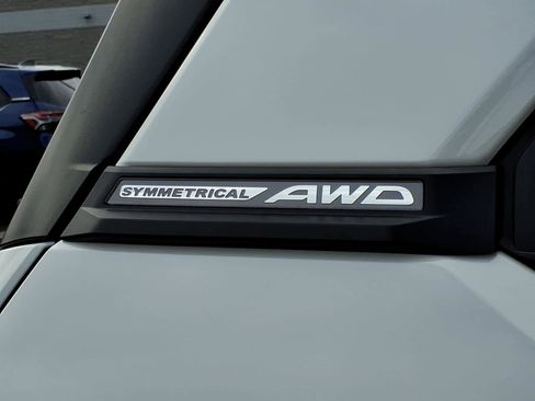 Used 2025 Subaru Forester Premium w/ Protection Package (1PH) image 15