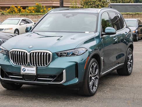 Certified 2026 BMW X5 xDrive50e w/ Parking Assistance Package AWD/4WD image 3