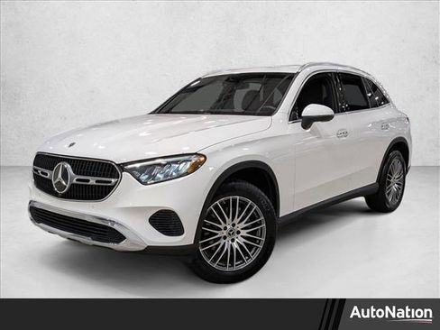 Used 2026 Mercedes-Benz GLC 300 image 1