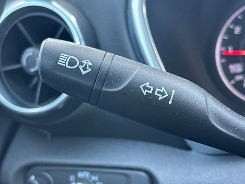 Used 2021 Chevrolet Blazer LT FWD image 35