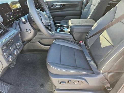 New 2026 Chevrolet Suburban Premier w/ Sun And Tow Package image 4