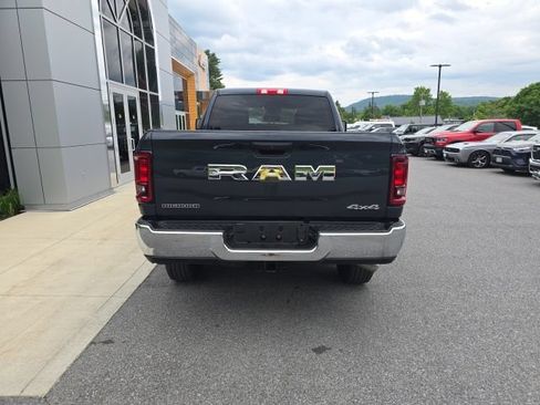 Certified 2026 RAM 2500 Big Horn AWD/4WD image 5