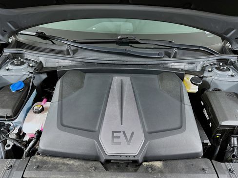 Used 2024 Kia EV6 Wind w/ Wind Technology Package RWD image 33