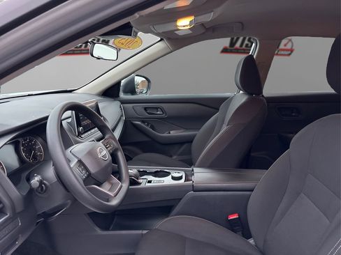 Certified 2025 Nissan Rogue S image 9