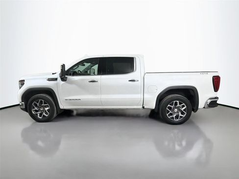 Used 2024 GMC Sierra 1500 SLT w/ SLT Convenience Package AWD/4WD image 8