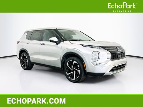 Used 2024 Mitsubishi Outlander SE AWD/4WD image 1
