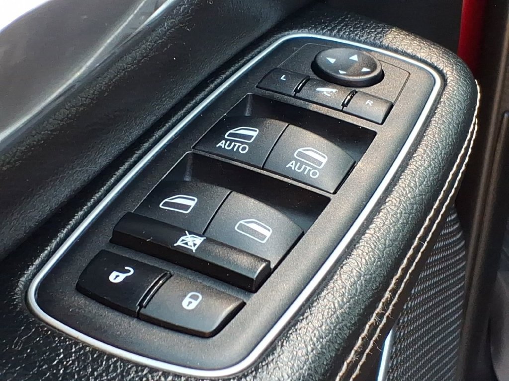 Used 2023 RAM 1500 Laramie AWD/4WD image 11