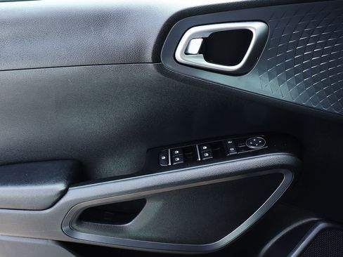 Used 2021 Kia Soul S image 40