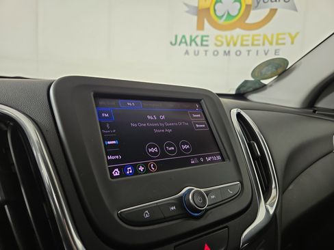 Certified 2020 Chevrolet Equinox LT w/ Driver Convenience Package image 19